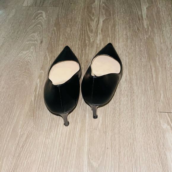 Authentic Prada heels no I don’t have the receipt/box there in good condition - Picture 3 of 7